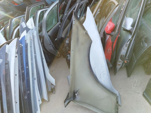 bontott BMW 1 Bal első Sárvédő