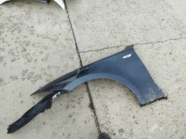 bontott BMW 1 Bal első Sárvédő