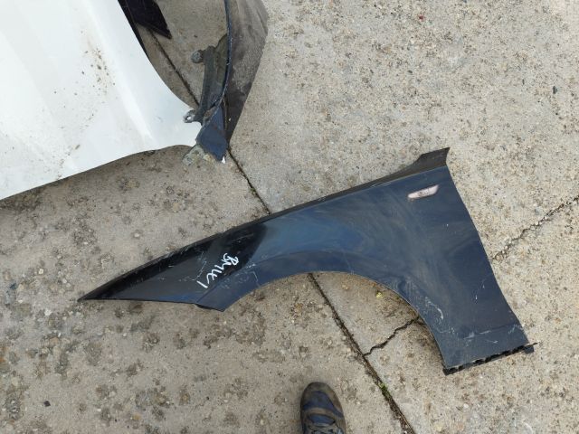 bontott BMW 1 Bal első Sárvédő