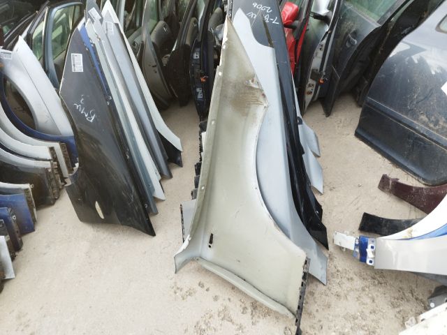 bontott BMW 1 Bal első Sárvédő