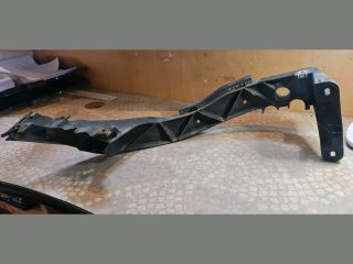 bontott BMW 1 Bal Fényszóró Tartó