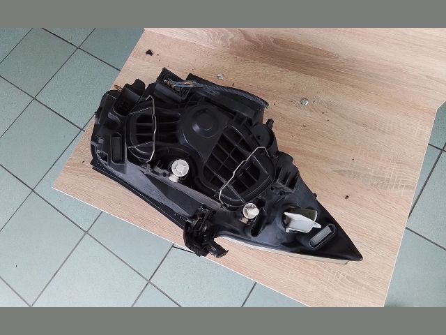 bontott BMW 1 Bal Fényszóró