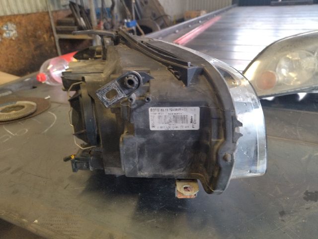 bontott BMW 1 Bal Fényszóró