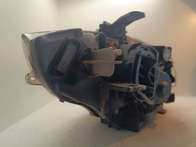 bontott BMW 1 Bal Fényszóró