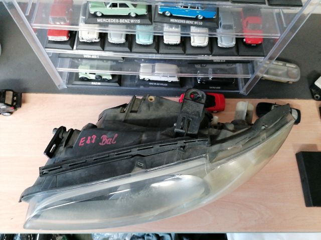 bontott BMW 1 Bal Fényszóró