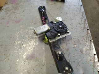 bontott BMW 1 Bal hátsó Ablakemelő Szerkezet (Elektromos)