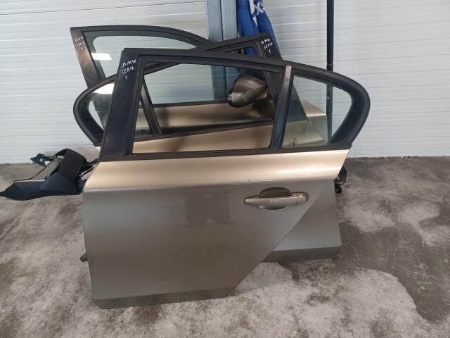 bontott BMW 1 Bal hátsó Ajtó (Üres lemez)