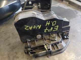 bontott BMW 1 Bal hátsó Ajtózár