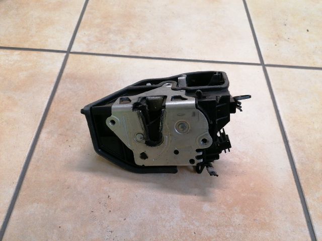 bontott BMW 1 Bal hátsó Ajtózár