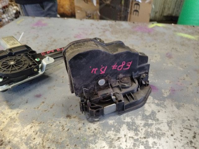 bontott BMW 1 Bal hátsó Ajtózár