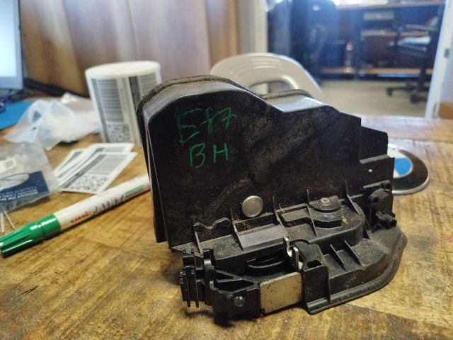 bontott BMW 1 Bal hátsó Ajtózár