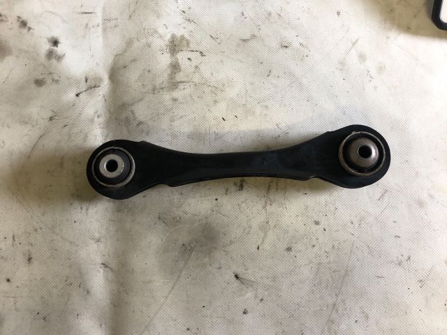 bontott BMW 1 Bal hátsó Alsó Első Lengőkar