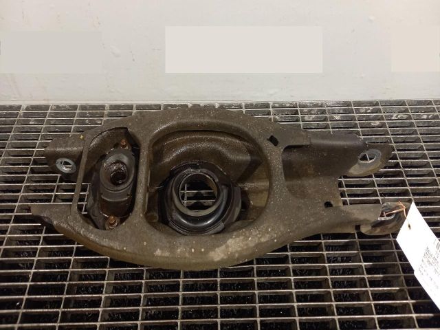 bontott BMW 1 Bal hátsó Alsó Lengőkar