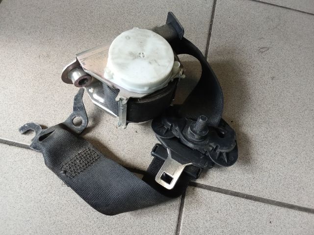 bontott BMW 1 Bal hátsó Biztonsági Öv