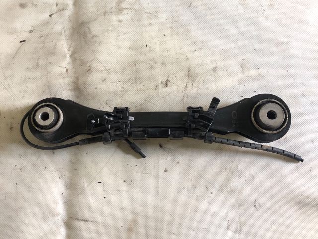 bontott BMW 1 Bal hátsó Felső Hátsó Lengőkar