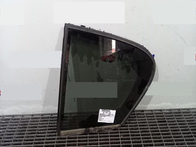 bontott BMW 1 Bal hátsó Fixüveg (Ajtóban)