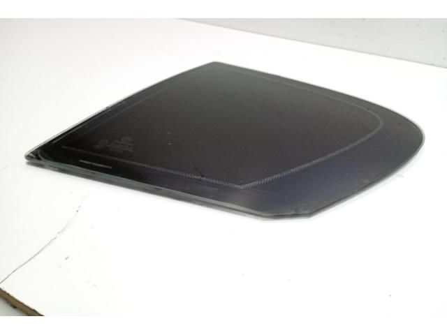 bontott BMW 1 Bal hátsó Fixüveg (Ajtóban)