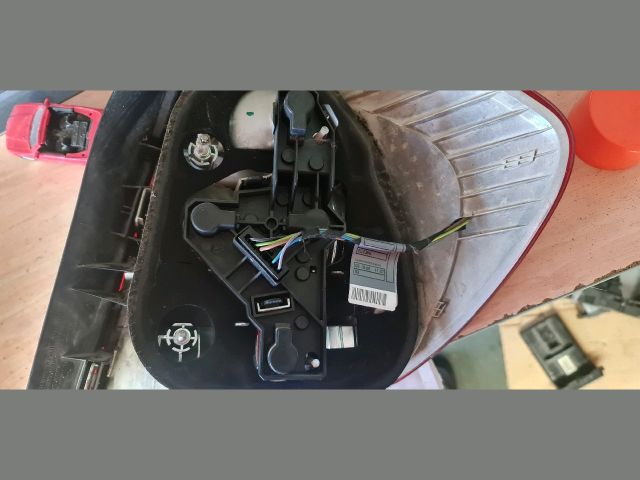 bontott BMW 1 Bal Hátsó Lámpa