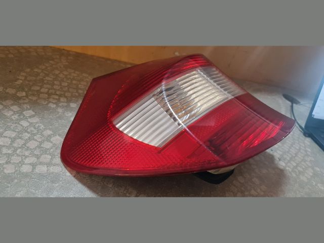 bontott BMW 1 Bal Hátsó Lámpa