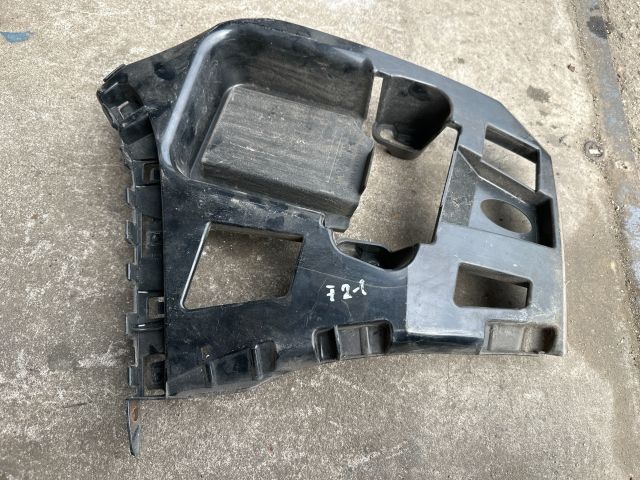 bontott BMW 1 Bal hátsó Oldal Lökhárító Tartó (Műanyag)