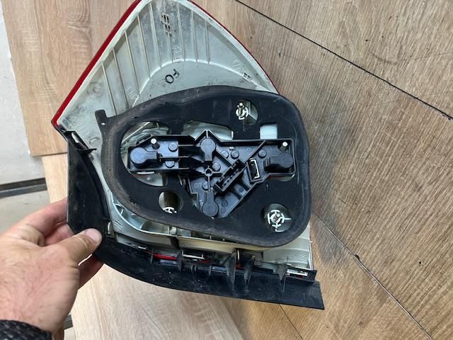 bontott BMW 1 Bal Külső Hátsó Lámpa