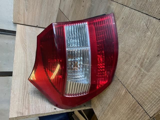 bontott BMW 1 Bal Külső Hátsó Lámpa