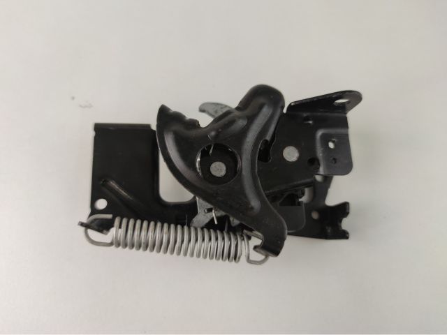 bontott BMW 1 Bal Motorháztető Zárszerkezet