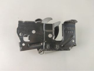 bontott BMW 1 Bal Motorháztető Zárszerkezet