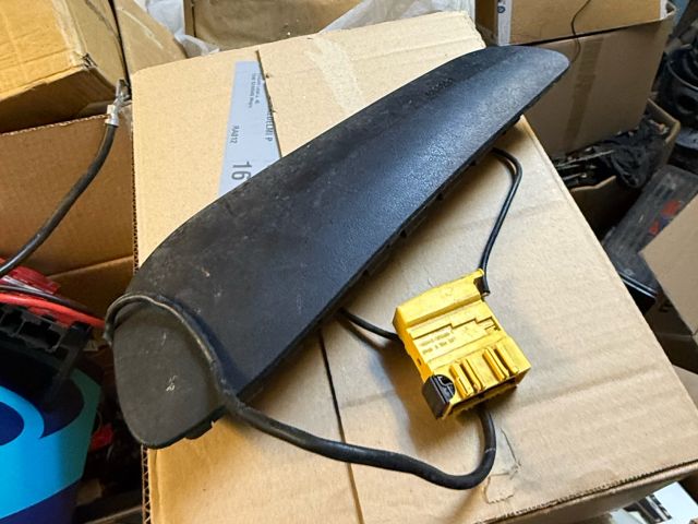 bontott BMW 1 Bal Oldallégzsák