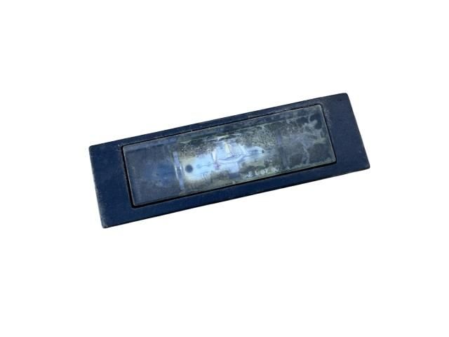 bontott BMW 1 Bal Rendszámtábla Világítás