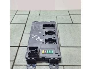 bontott BMW 1 Biztosítéktábla Csomagtér