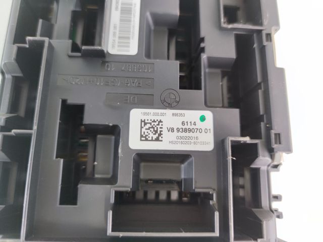 bontott BMW 1 Biztosítéktábla Csomagtér