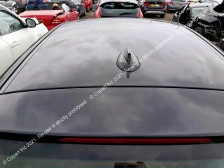 bontott BMW 1 Biztosítéktábla Csomagtér