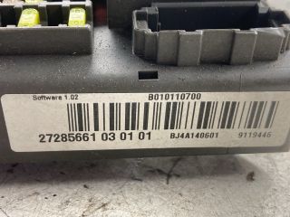 bontott BMW 1 Biztosítéktábla Doboz