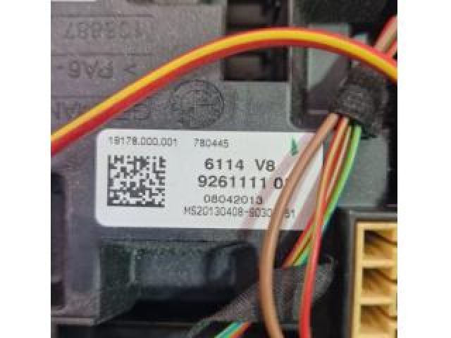 bontott BMW 1 Biztosítéktábla Utastér