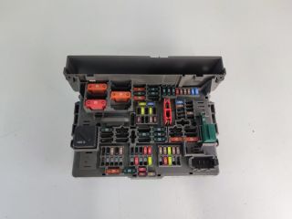 bontott BMW 1 Biztosítéktábla Utastér