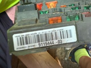 bontott BMW 1 Biztosítéktábla Utastér