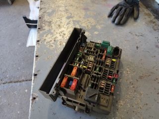 bontott BMW 1 Biztosítéktábla Utastér