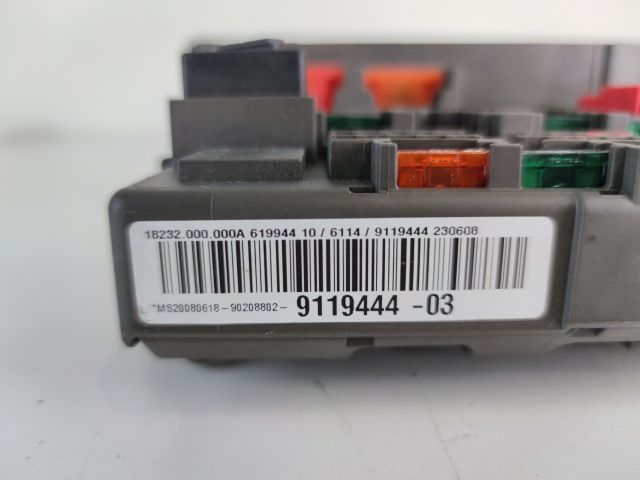 bontott BMW 1 Biztosítéktábla Utastér