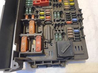 bontott BMW 1 Biztosítéktábla Utastér