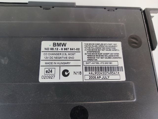 bontott BMW 1 CD / DVD Tár