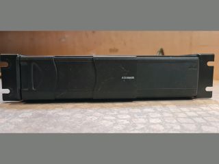 bontott BMW 1 CD / DVD Tár