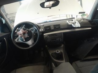 bontott BMW 1 Csomagtérajtó Burkolat Felső