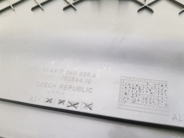 bontott BMW 1 Csomagtérajtó Burkolat Felső