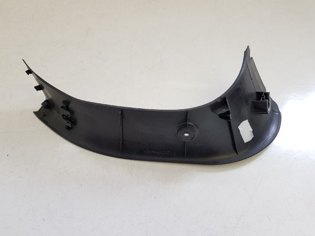 bontott BMW 1 Csomagtérajtó Burkolat Felső