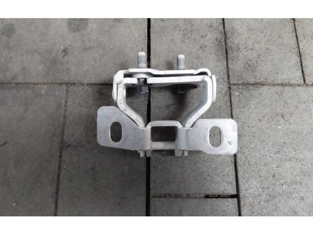 bontott BMW 1 Csomagtérajtó Jobb Zsanér