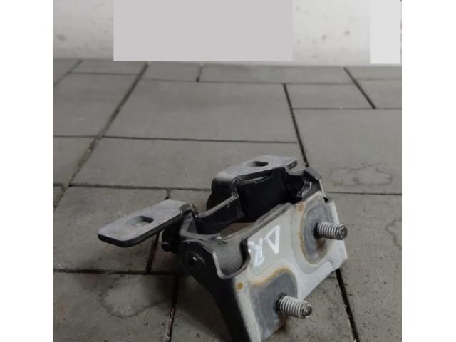 bontott BMW 1 Csomagtérajtó Jobb Zsanér