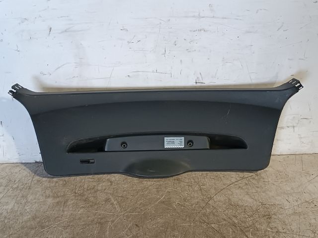 bontott BMW 1 Csomagtérajtó Kárpit