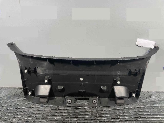 bontott BMW 1 Csomagtérajtó Kárpit