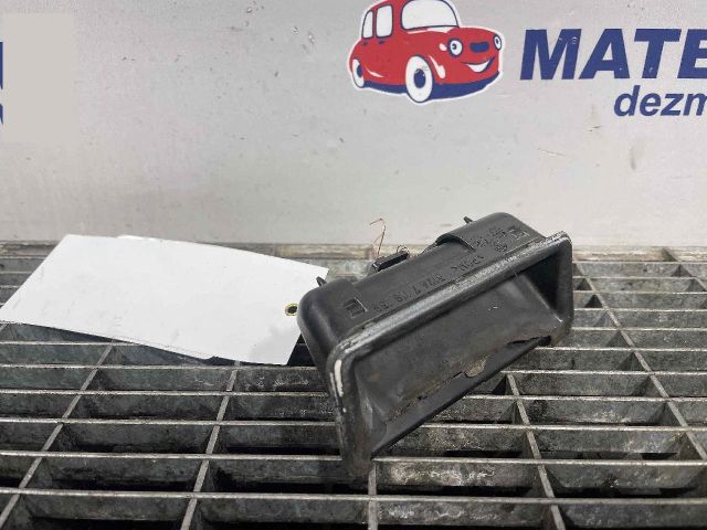 bontott BMW 1 Csomagtérajtó Kilincs